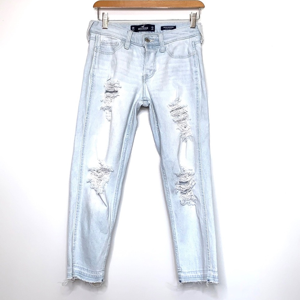 HOLLISTER Light Wash Destroyed Low Rose Boyfriend